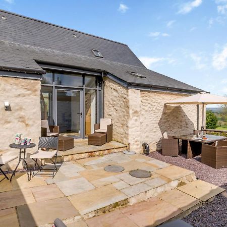 USK Barn Apartment Llanbadoc Bagian luar foto