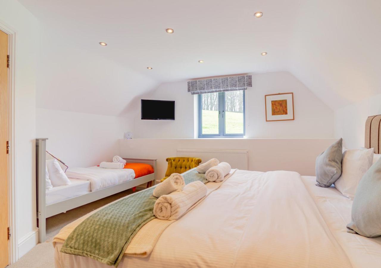 USK Barn Apartment Llanbadoc Bagian luar foto